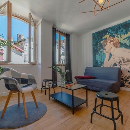 AppartHôtel Lily, Agréable T2 pour 4 pers calme et jardin coeur de Village Bidache Exterior foto